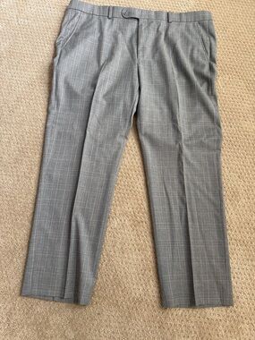 Saks Fifth Avenue Gray Plaid Men’s Dress Pants